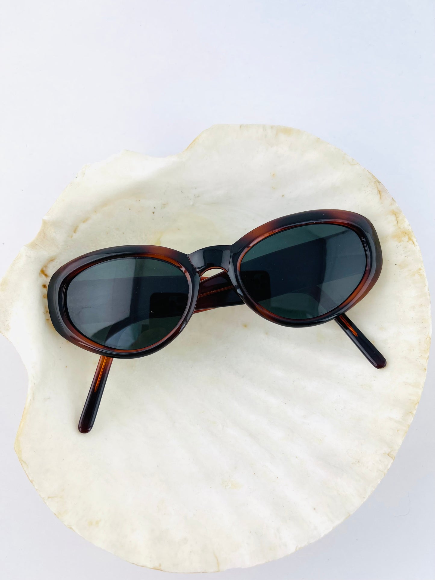 Vintage Oversized Oval Sunglasses